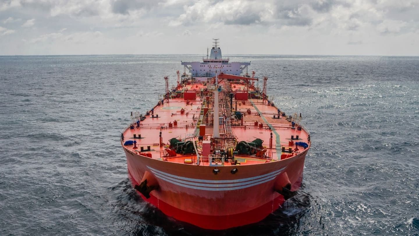 Oil prices rise amid US sanctions on Iran and Strait of Hormuz supply concerns