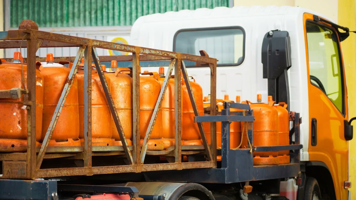 Govt Raises Commercial LPG Allocation to 70 Percent Amid West Asia Crisis