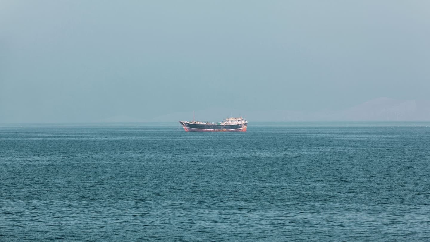 Iran Reimposes Control Over The Strait of Hormuz, Halts Transit a Day After Reopening