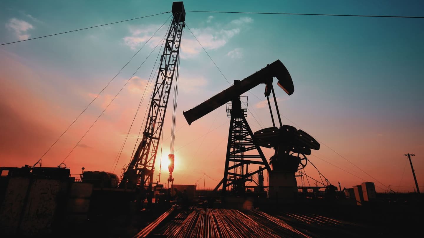 OPEC+ to Adjust Output by 2.06 Lakh bpd from May Amid Supply Concerns