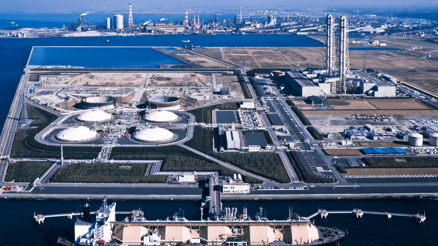 Petronet LNG plans to enter the compressed biogas segment through a proposed joint venture with Gruner Renewable Energy.